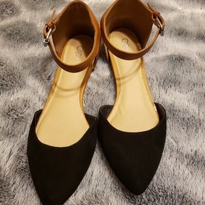Black and tan shoes